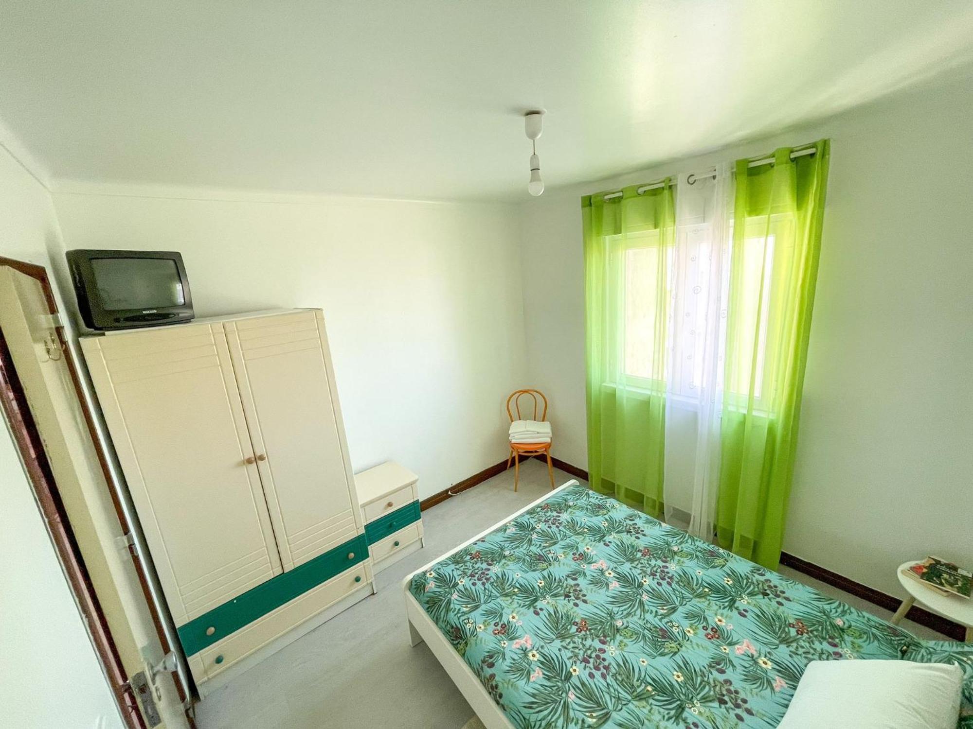 At Your Doorstep - Bedrooms Accommodatie bij particulieren